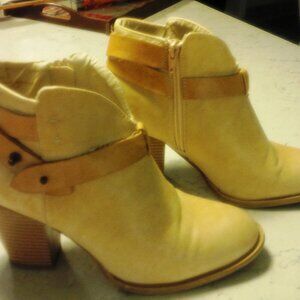 Low Rise/Ankle Boots with Zipper, Size 8.5, XOXO, Near-New Condition